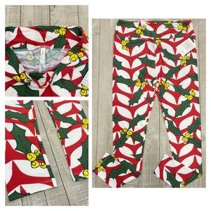 (L7) Lularoe TC Christmas Mistletoe Print Leggings